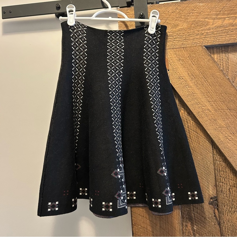 Knit A-Line Mini Patterned Skirt